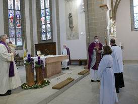 Bischof Dr. Michael Gerber besucht St. Crescentius (Foto: Karl-Franz Thiede)